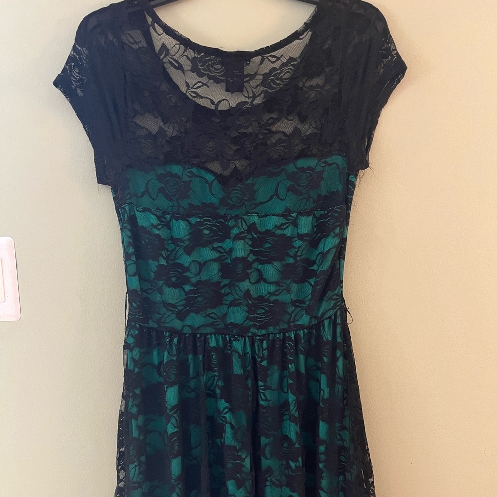 Wet Seal black & green two-layer cocktail dress